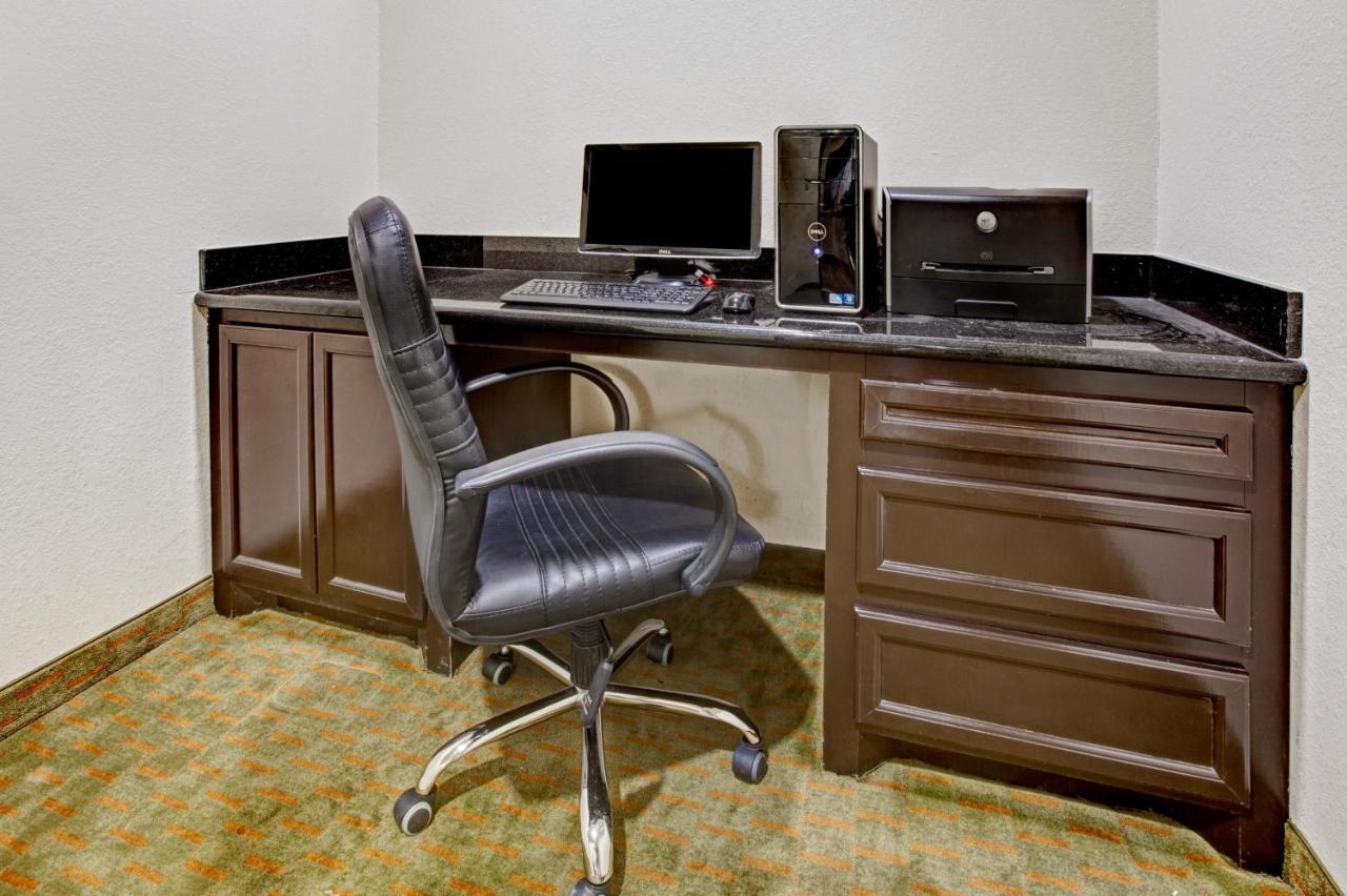 Scottish Inns And Suites - La Porte Ngoại thất bức ảnh
